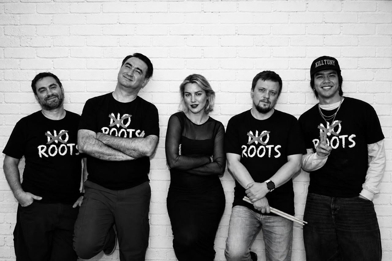 NO ROOTS band promotional photo